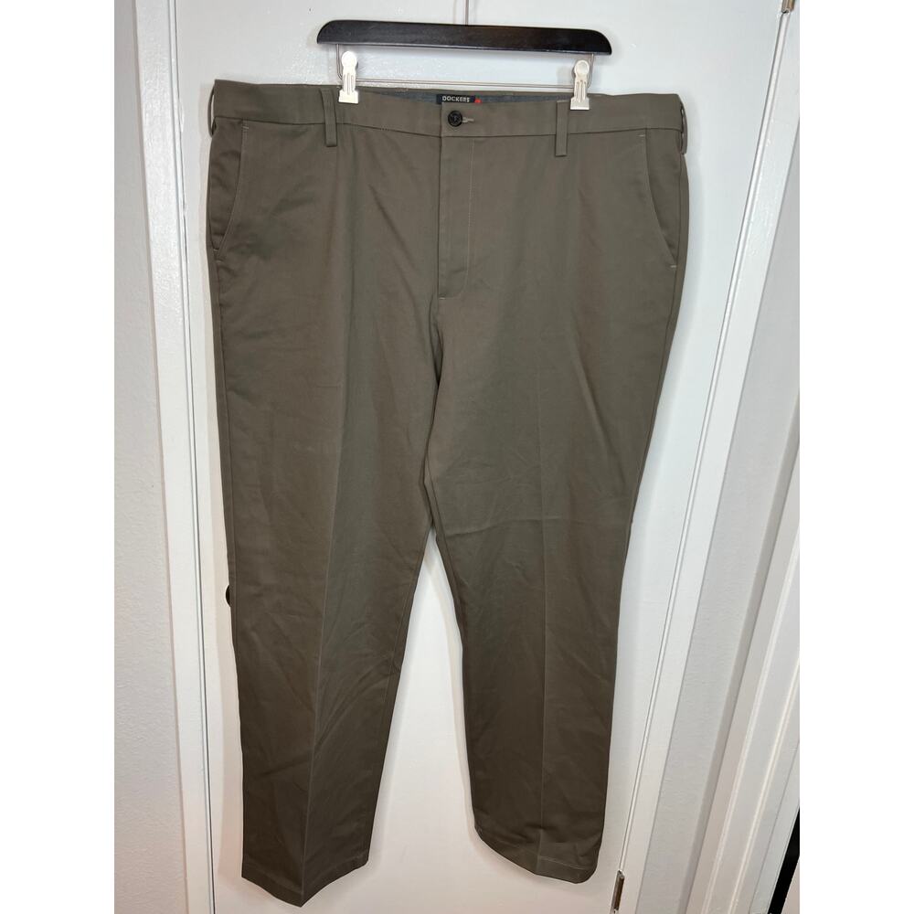 Dockers Men's Classic Workday Khaki Pants Timber Wolf Grey ~ Size 46x34